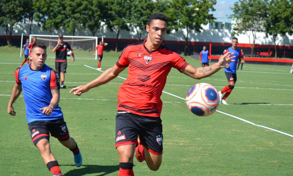 Atlético Goianiense divulga novo escudo nesta sexta