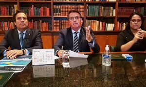 Bolsonaro espera retomada de atividades no país em até quatro meses