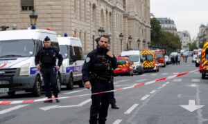 Quatro policiais são mortos em ataque à sede da polícia de Paris