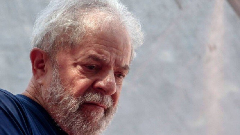 Lula pede resistência em cartinha de Natal