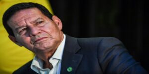 Mourão diz que novo governo deve preservar o núcleo da Petrobras