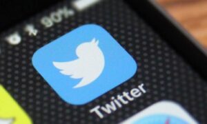 Twitter é condenado por ofensas de perfil falso contra jornalista