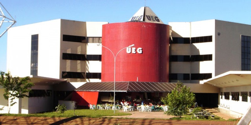 UEG atrasa pagamento de bolsas para estudantes de baixa renda