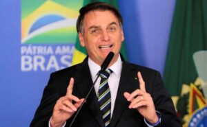 Bolsonaro: dinheiro retirado de universidades será investido na base