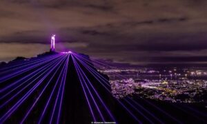 Alok ilumina o céu de Goiânia na noite deste domingo (8)