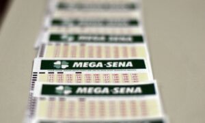 Mega-Sena acumulada pode pagar hoje