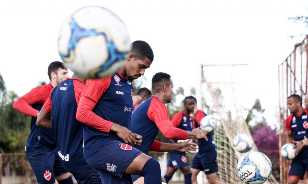 Vila não faz campanha tão ruim desde quando voltou para a Série B