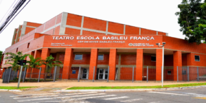 Professores do Basileu França suspendem greve