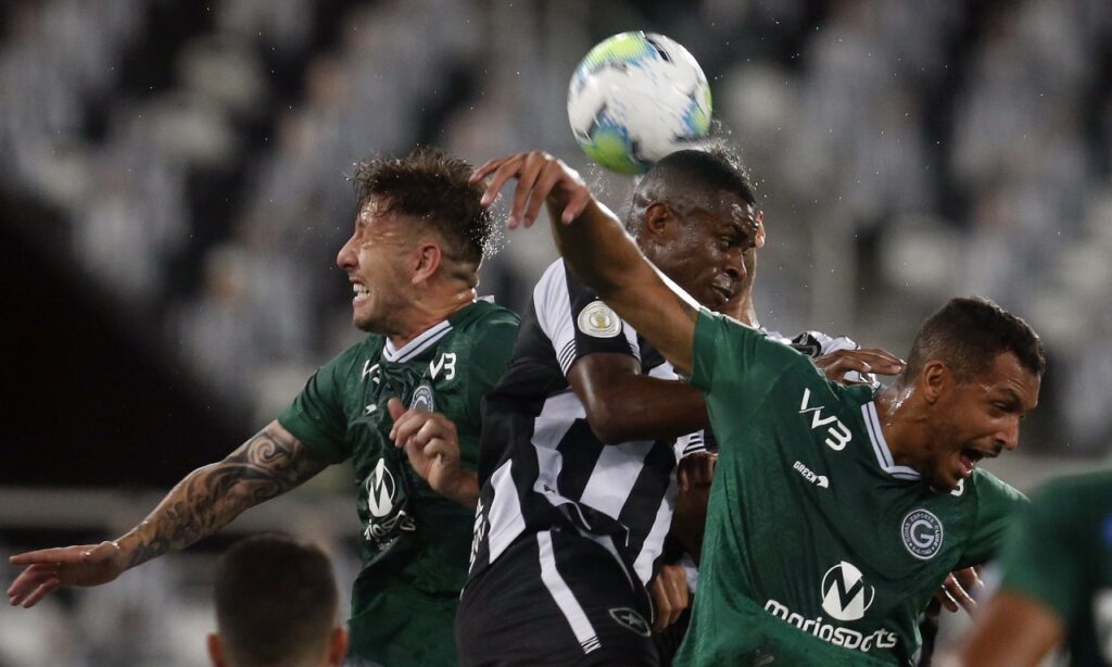 Goiás fica só no empate com o Botafogo e segue na lanterna do Brasileirão