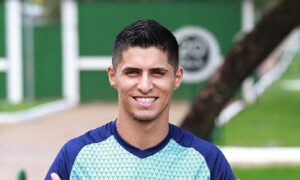 Goiás encaminha o retorno de Daniel Guedes até o final do Brasileirão