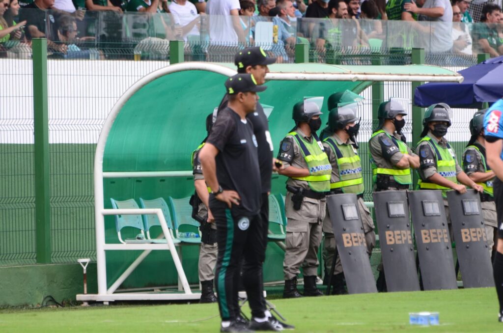 Gláuber Ramos analisa possíveis reforços visando a temporada 2022: “Temos em mente alguns nomes”