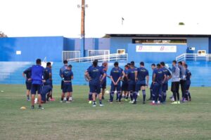 Thiago Carvalho analisa empate diante do Gama: “O campo prejudicou”