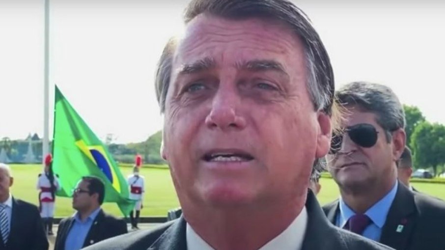 Bolsonaro afirma que pretende zerar imposto federal sobre o diesel a partir de 2022