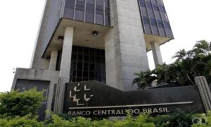 Governo Federal propõe dinheiro público para salvar bancos