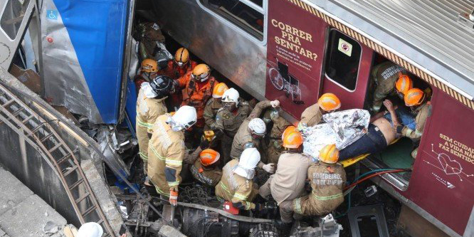 Maquinista é resgatado das ferragens depois de mais de sete horas