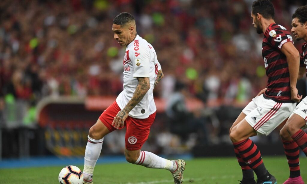 Internacional e Flamengo decidem vaga na semifinal da Libertadores