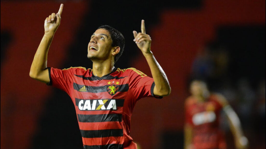 Vila fecha contrato com atacante Radsley Ramos e o volante Neto Moura