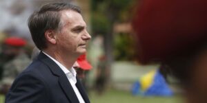 Bolsonaro descarta Revalida para médicos formados no Brasil