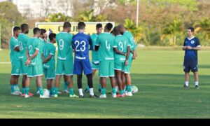 Goiás enfrenta Coritiba