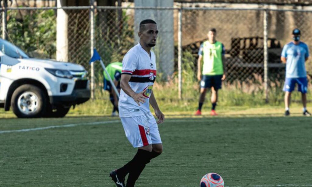 Ananias celebra estreia com vitória pelo Anápolis e projeta duelo contra o Atlético-GO '