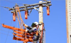 Enel realiza melhorias em rede elétrica de Bela Vista de Goiás