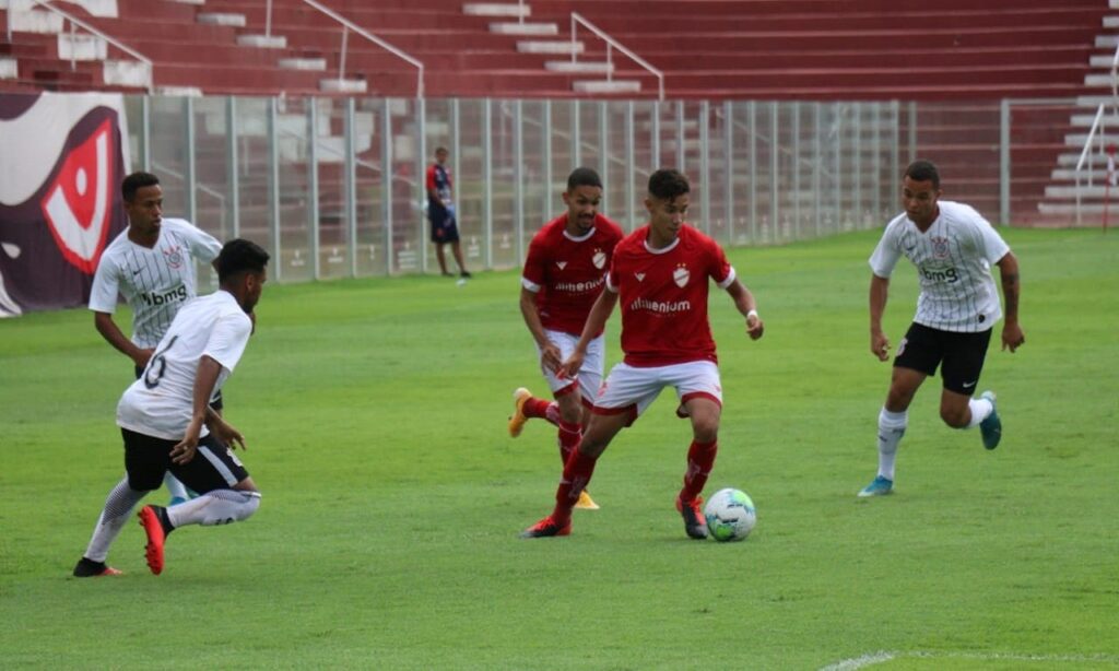 Vila Nova bate Corinthians e segue com chances de classificação no Brasileirão de Aspirantes