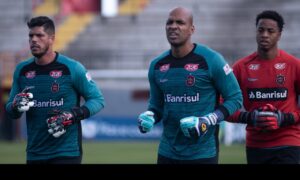 Vila Nova anuncia a contratação de goleiro Marcão