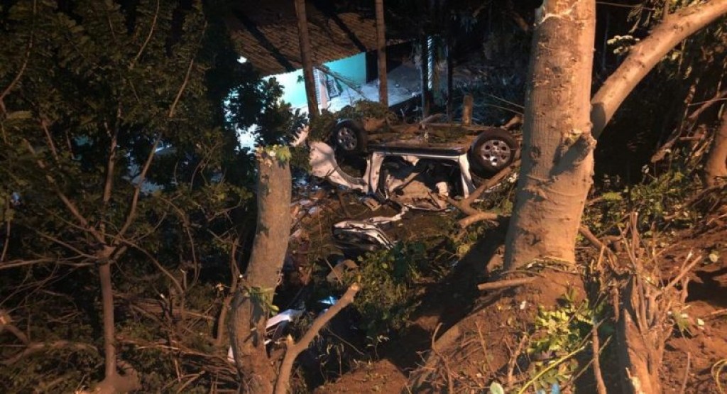 Duas pessoas morreram em acidente na Perimentral Norte