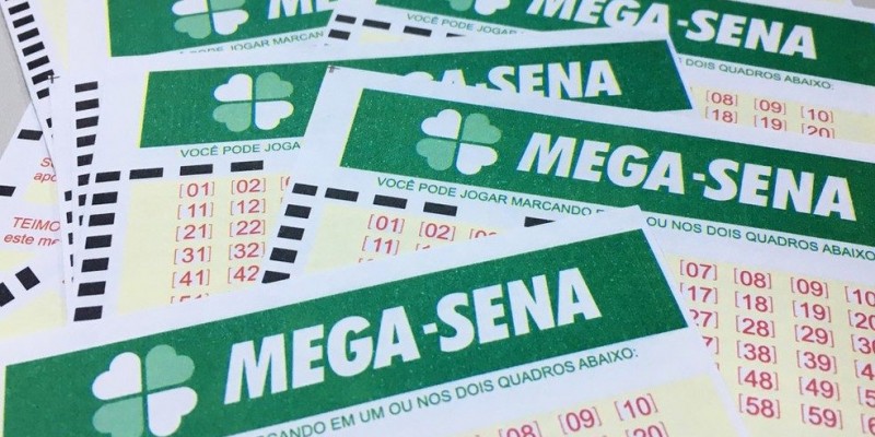 Mega-Sena acumula e pode pagar R$ 15 milhões no próximo prêmio