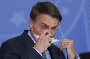 Bolsonaro pode ser indiciado por curandeirismo e charlatanismo