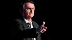 Bolsonaro desiste de pedir impeachment de Barroso