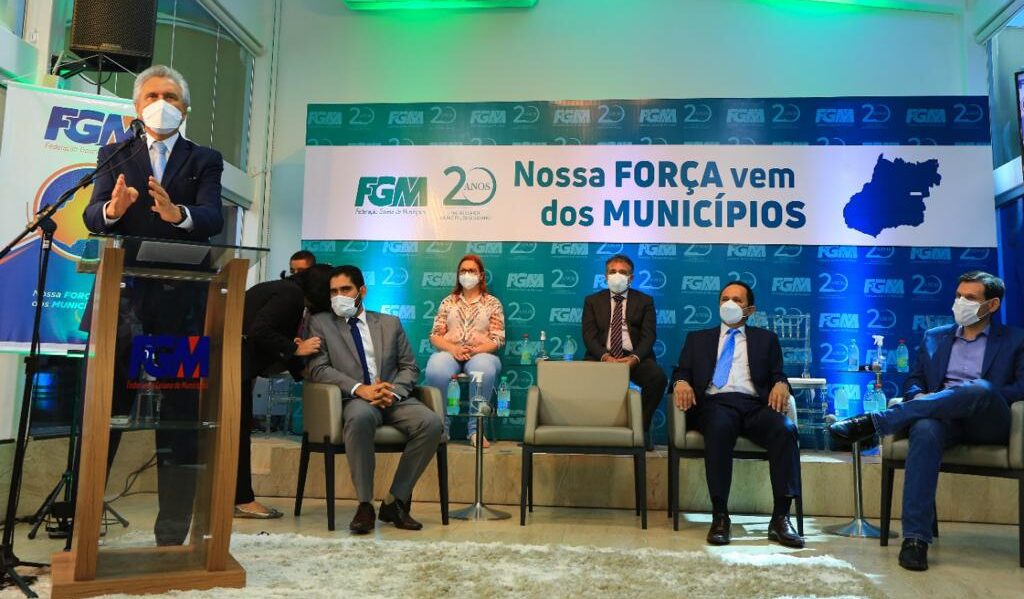 "Não sou concorrente de nenhum prefeito"