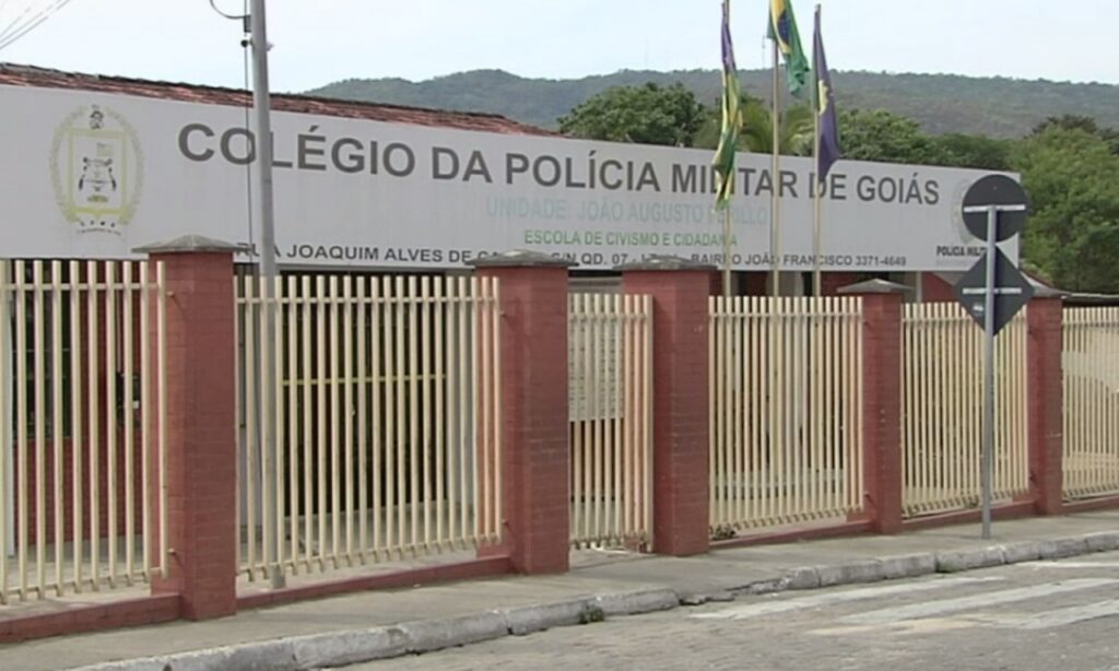 Diretor de colégio militar é afastado