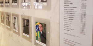 Planalto inclui foto de Bolsonaro na Galeria dos Presidentes