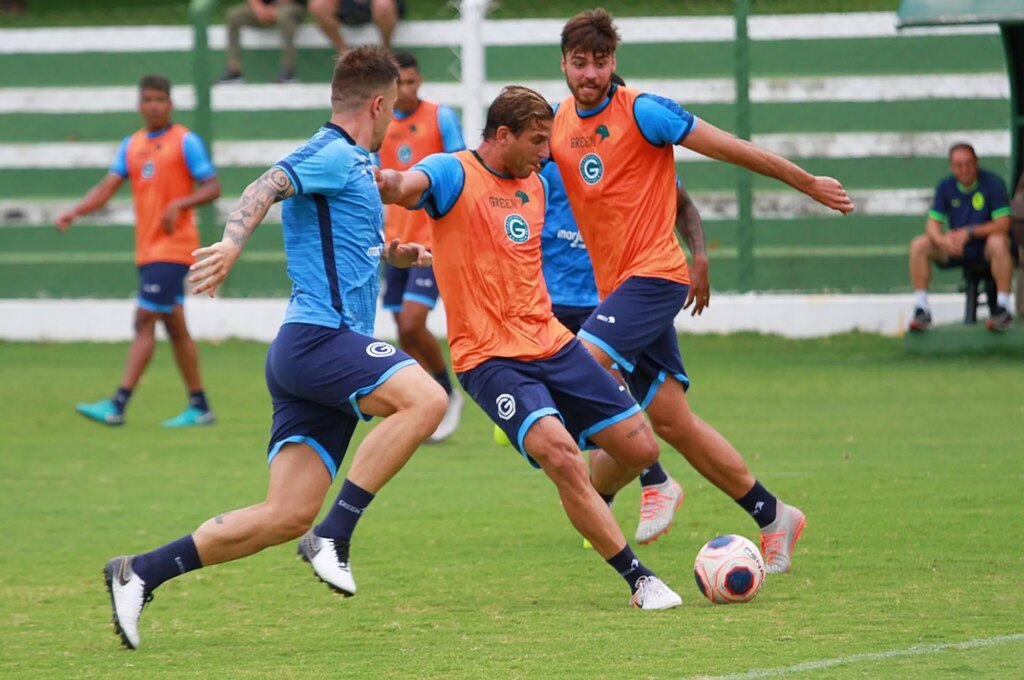 Goiás adia retorno das atividades por mais nove dias