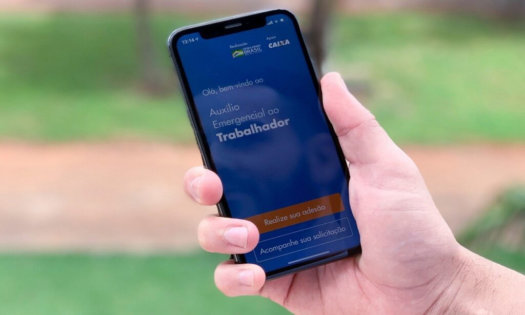 Caixa paga hoje auxílio emergencial a 6