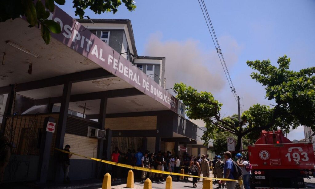 HFB confirma terceira morte e bombeiros fazem rescaldo do incêndio