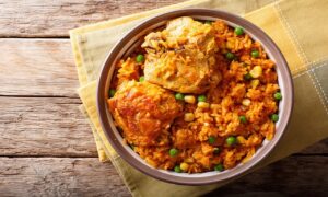 Comidas típicas goianas são feitas a partir de ingredientes do cerrado