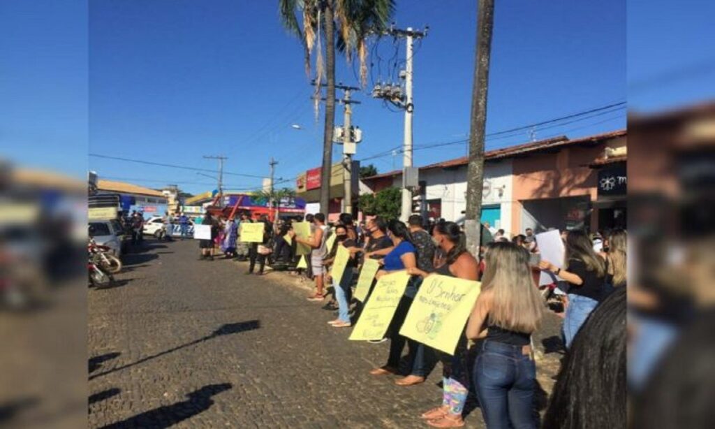 Empresários e trabalhadores protestam retomada turística em Pirenópolis