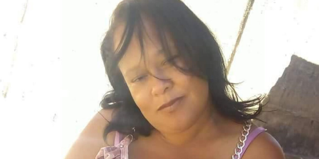 Mulher morre ao ser atingida por raio na cozinha