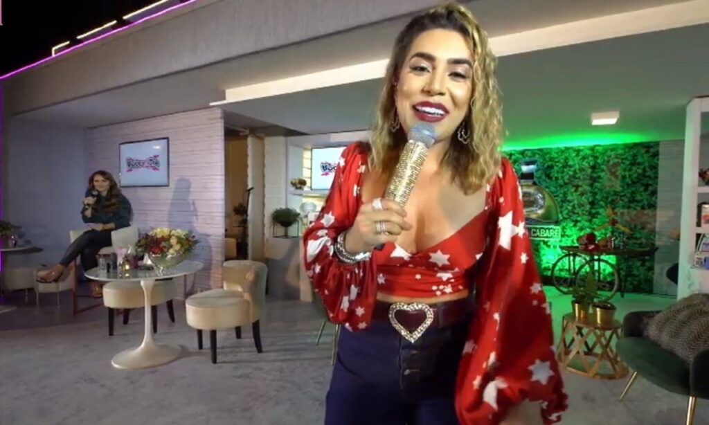 Live de Naiara Azevedo com apresentação de Rafa Kalimann já tem mais de 3