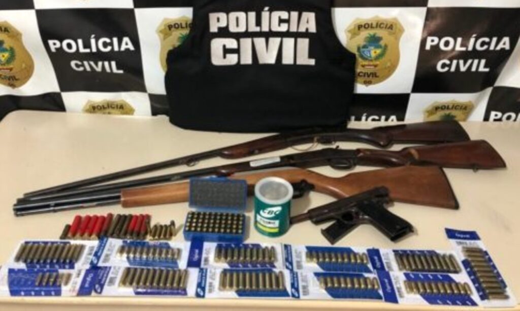 PC apreende armas de fogo ilegais em fazendas na cidade de Mineiros