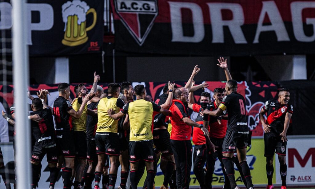 Jogadores emprestados encerram contrato