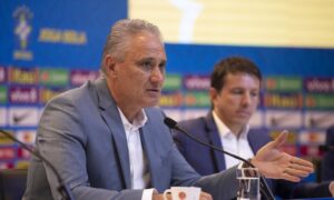 Tite convoca 24 atletas para as Eliminatórias e conta com atletas que jogam no Brasil