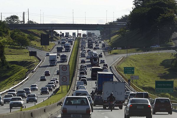 PRF registra queda de 50% no número de mortes durante feriado