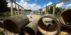 Colégio no Parque Amazônia está abandonado e serve como ponto de venda de drogas