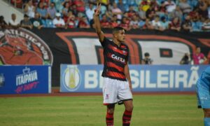 Atlético Goianiense acerta o empréstimo do atacante Júnior Brandão