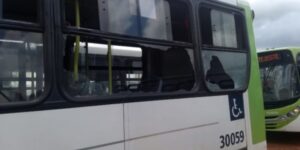 Vandalismo custa 15 ônibus por ano ao transporte coletivo