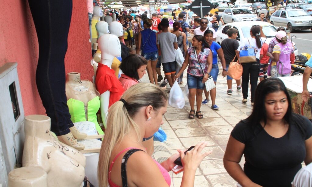 Coronavírus: governo de Goiás manda fechar lojas da região da 44