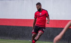 Atlético-GO recebe o Fortaleza tentando embalar a segunda vitória consecutiva